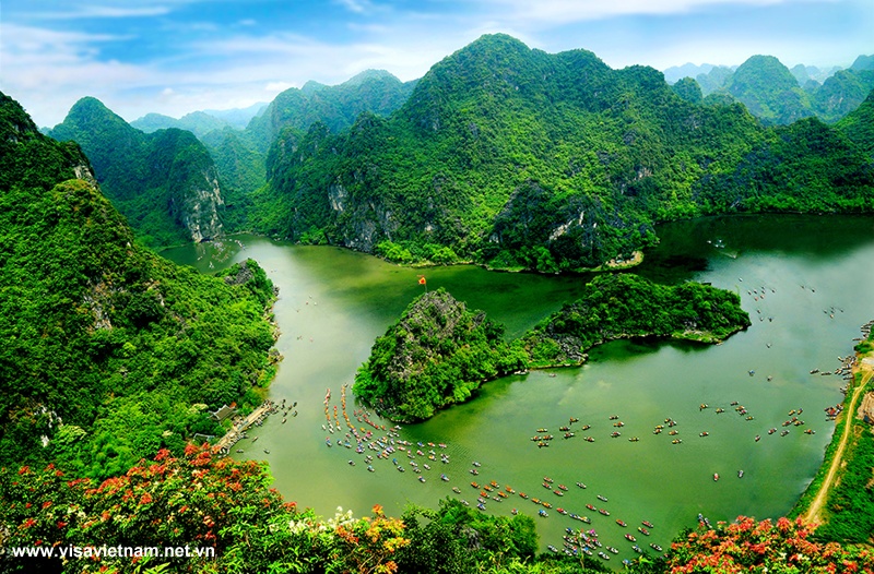 Trang-An-Landscape-Complex-Ninh-Binh-Province-Vietnam_01.jpg